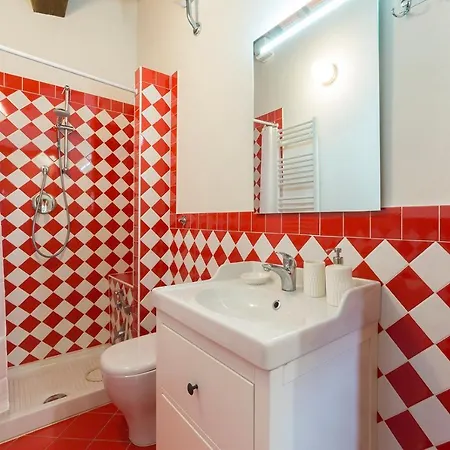 Mercato 2 Bedrooms Apartment Florence